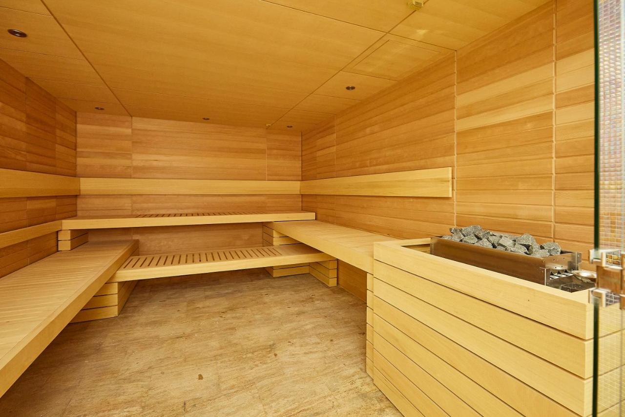 A Hoteli - Hotel Park Vrnjačka Banja Exterior foto A modern Finnish sauna